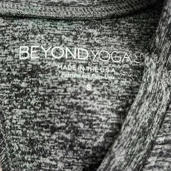 Beyond Yoga space dye grey featherweight split-back tank - Picture 2 of 8